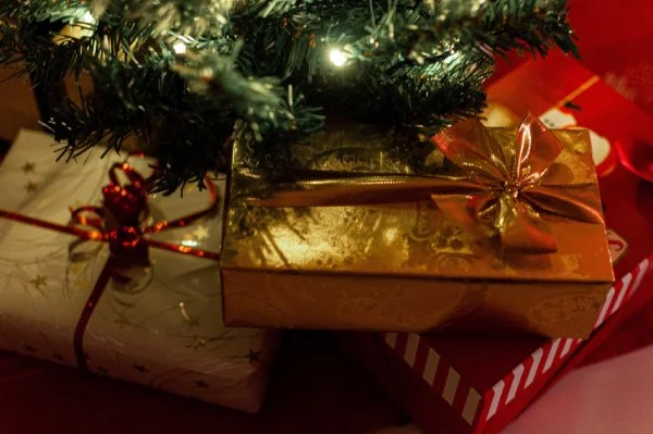 Dúvida no presente de Natal? Perfumes em edições especiais são ideais