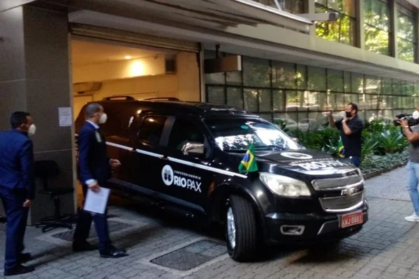 Paulo Gustavo carro funerário