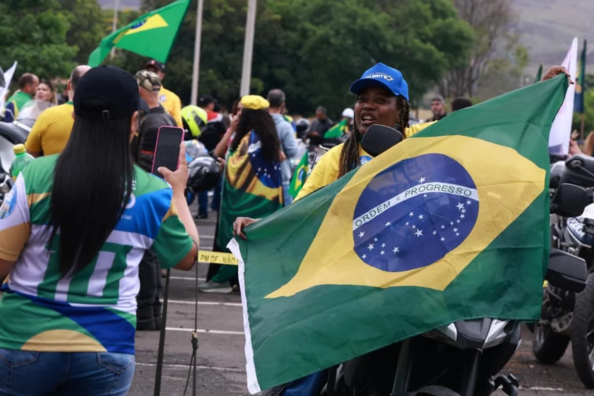 A concentração da “Motociata da Liberdade” reúne apoiadores da governadora do Distrito Federal e candidata à reeleição, Celina Leão (PP), na manhã deste sábado (3), na Granja do Torto.
Local: Granja do Torto, Brasília (DF) A concentração da “Motociata da Liberdade” reúne apoiadores da governadora do Distrito Federal e candidata à reeleição, Celina Leão (PP), na manhã deste sábado (3), na Granja do Torto.
Local: Granja do Torto, Brasília (DF)