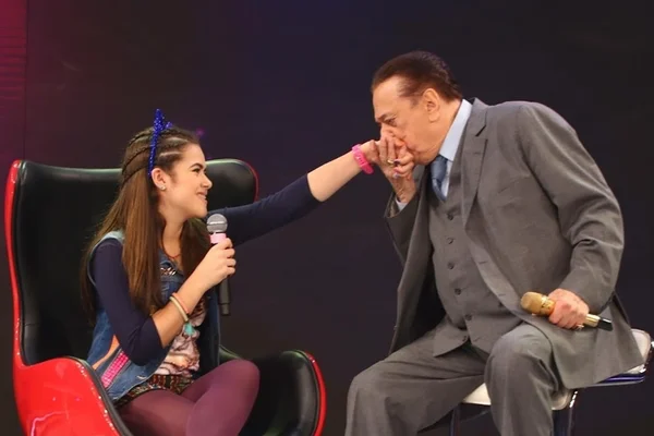 Maisa se pronuncia após ser chamada de “bostinha” por fãs de Raul Gil