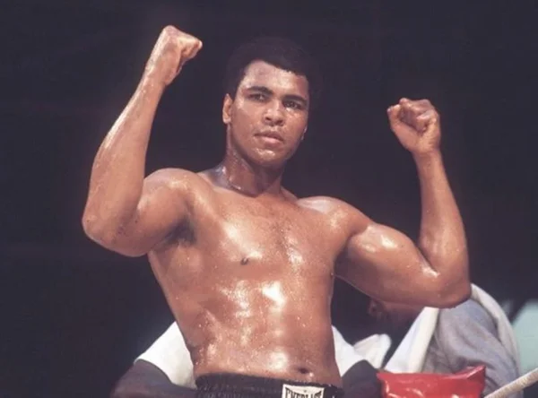 Lenda do boxe, Muhammad Ali morre aos 74 anos nos Estados Unidos