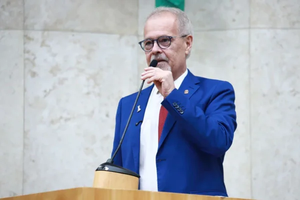O presidente da Câmara Municipal de SP, vereador Ricardo Teixeira (União)