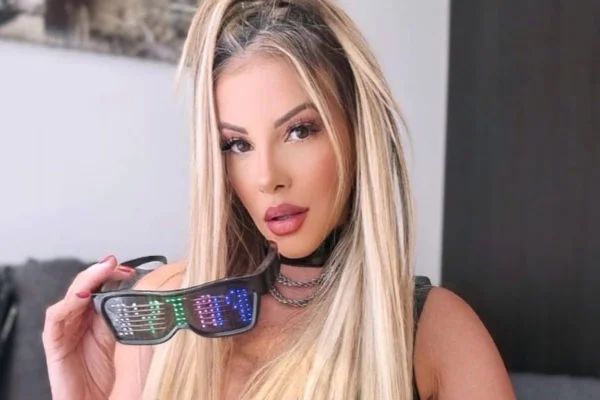 Foto colorida de Paty Blond - Metrópoles