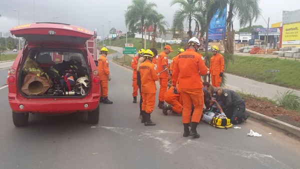 Acidente com moto complica trânsito na EPTG no fim da tarde desta terça-feira (19/1)