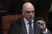 Alexandre de Moraes já olhou cela de Bolsonaro Alexandre de Moraes já olhou cela de Bolsonaro
