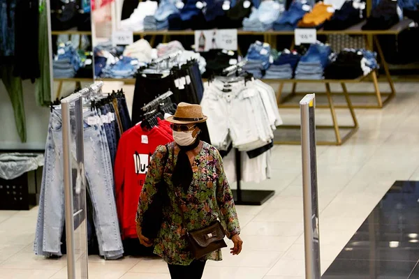 Pátio Brasil Shopping. Pandemia - reabertura dos shopping no Distrito Federal