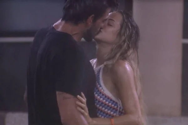 Ex-casal, Gabi Martins e Gui Napolitano se encontram em festa de ex-BBBs