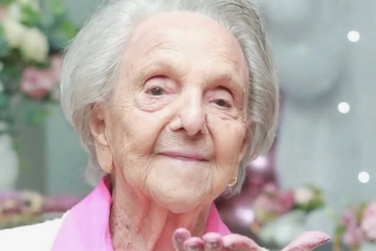 Vovó Elma, influencer dona do cantinho da Elma Vovó Elma, influencer dona do cantinho da Elma