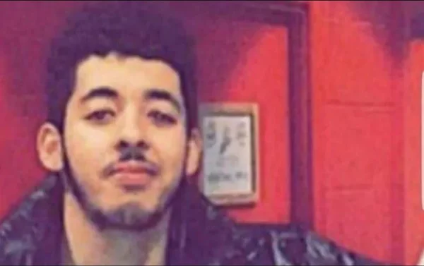 Polícia britânica divulga imagens do autor do ataque de Manchester