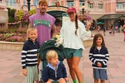 Shantal e Mateus Verdelho posam com os filhos durante viagem Shantal e Mateus Verdelho posam com os filhos durante viagem