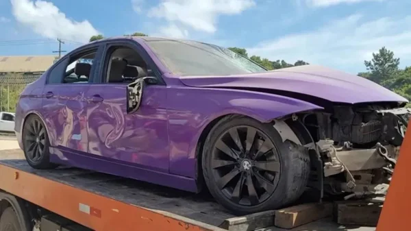 imagem colorida motorista bmw parana