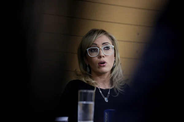 “Dr. Bumbum” está com síndrome do pânico e vai se entregar, diz defesa