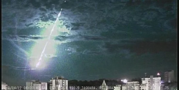 Assista ao vídeo: meteoro cai no Rio Grande do Sul