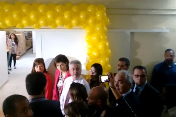 “Não adianta só inaugurar parede”, diz servidor a Rollemberg. Vídeo