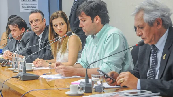 CCJ convoca secretário para dar explicações sobre acordo com a Natura