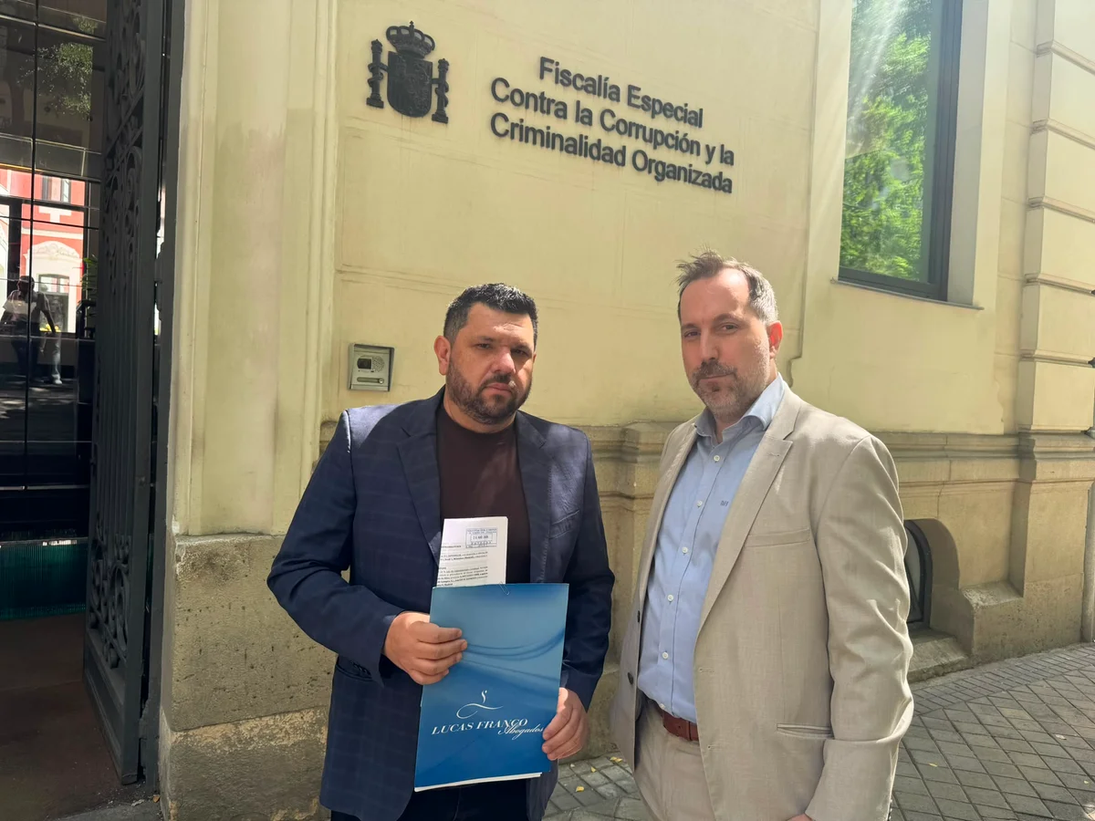 Oswaldo Eustáquio e advogado Daniel Lucas apresentam denúncia contra Lulinha ao MP da Espanha Oswaldo Eustáquio e advogado Daniel Lucas apresentam denúncia contra Lulinha ao MP da Espanha