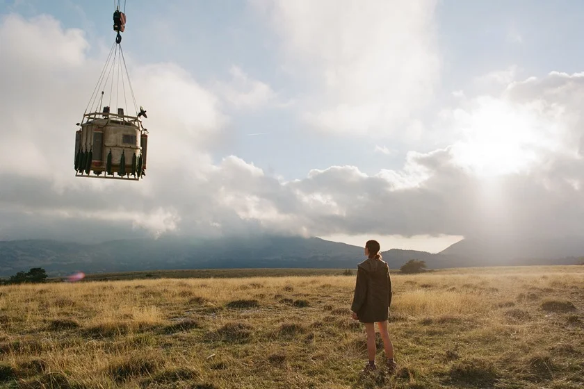 <a href="https://www.netflix.com/br/title/80134721" target="_blank"><b>IO:</b></a> Enquanto uma jovem cientista busca uma forma de salvar a Terra em colapso, ela conhece um homem que tenta buscar a última nave decolando do planeta. Assista ao <a href="https://www.youtube.com/watch?v=hjI6Eanjdwc" target="_blank">trailer</a> <a href="https://www.netflix.com/br/title/80134721" target="_blank"><b>IO:</b></a> Enquanto uma jovem cientista busca uma forma de salvar a Terra em colapso, ela conhece um homem que tenta buscar a última nave decolando do planeta. Assista ao <a href="https://www.youtube.com/watch?v=hjI6Eanjdwc" target="_blank">trailer</a>