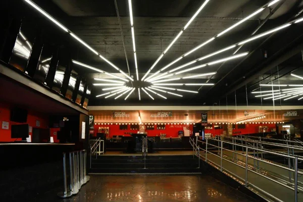 Saguão do Cine Belas Artes, um dos mais tradicionais de São Paulo - Metrópoles