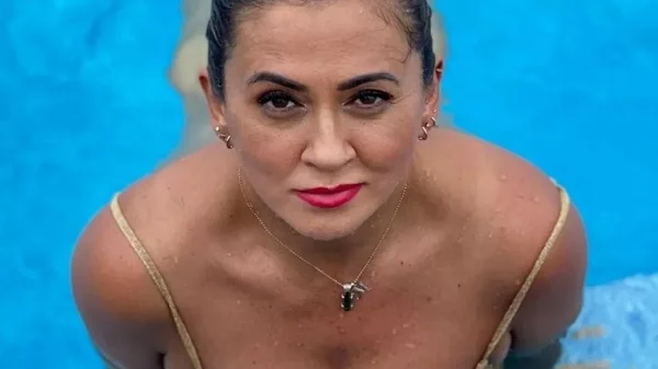 Vovó do Onlyfans participa de suruba sem saber: "Fui surpreendida"