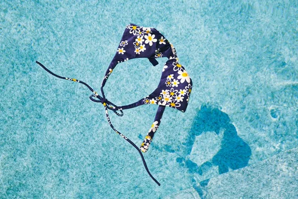 Vai aproveitar o verão e transar embaixo d’água? Veja estas dicas