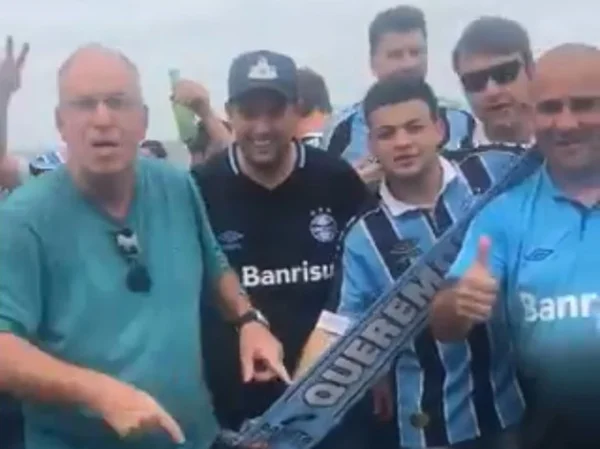 “Vai ter cheirinho”: dirigente do Vasco junto à torcida do Grêmio