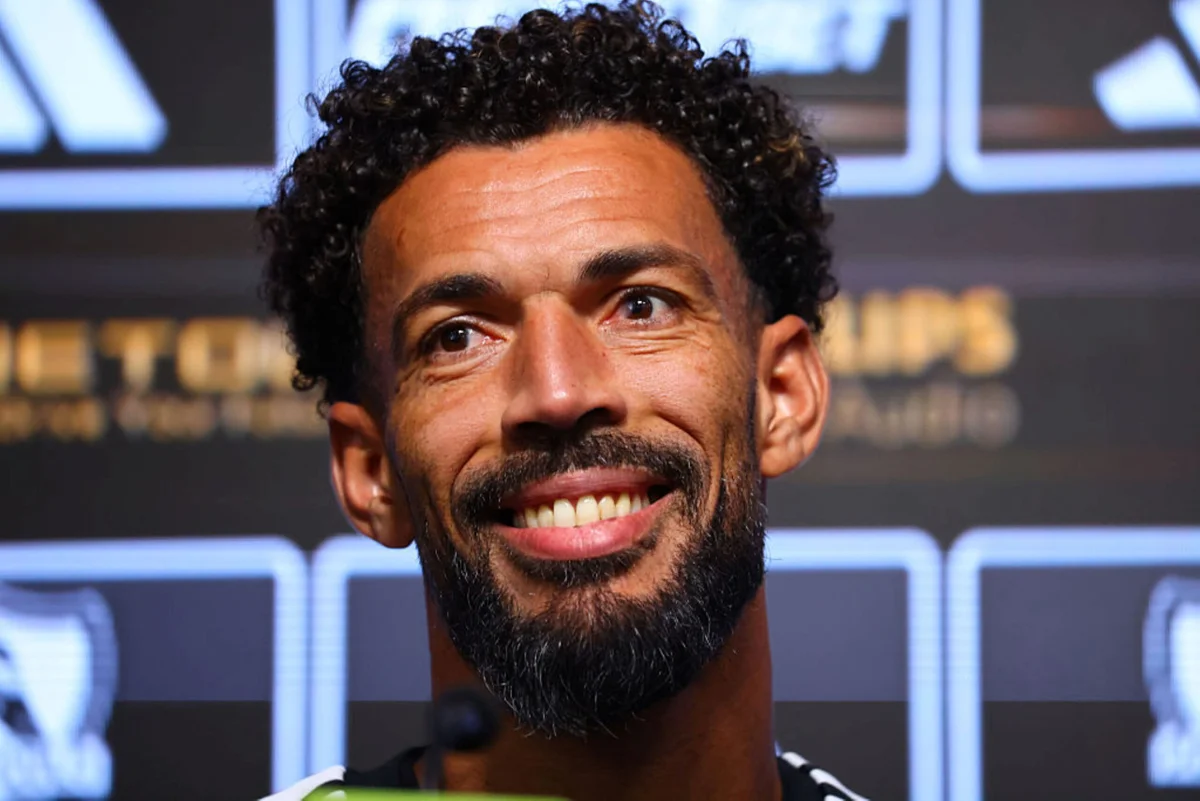 Vozinha é apresentado pelo Colo-Colo Vozinha é apresentado pelo Colo-Colo