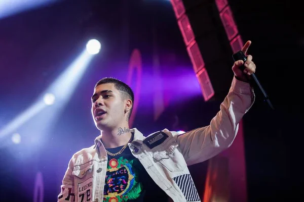 Kevinho passa por cirurgia de emergência: “Orem por mim”