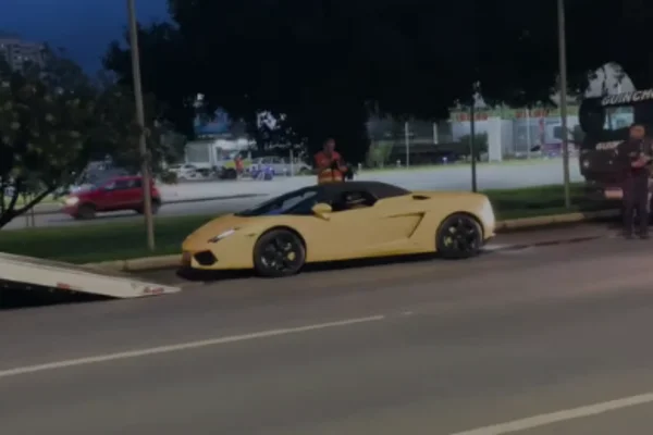 “Véi da lancha” é flagrado dirigindo Lamborghini com débitos de R$ 58 mil