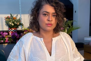Preta Gil posa séria e de cabelos curtos para as redes sociais