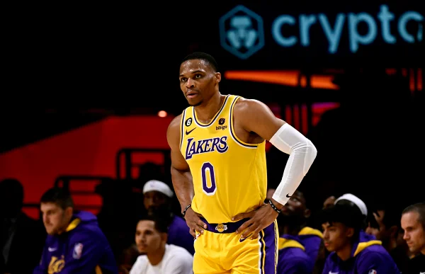 Após errar todos os arremessos, Westbrook avalia atuação como “sólida”