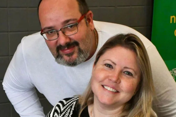 “Entrei lá com meu marido e saí com um papel”, diz esposa de homem que morreu durante ressonância. Laudo preliminar apontou morte suspeita - Metrópoles