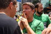 Frias apontou dedo para Salles Frias apontou dedo para Salles