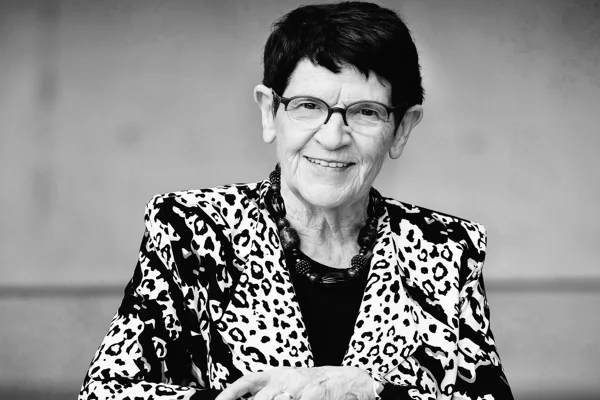 Rita Sussmuth, pioneira na política alemã, morre aos 88 anos