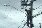 Eletricista pega fogo Bauru