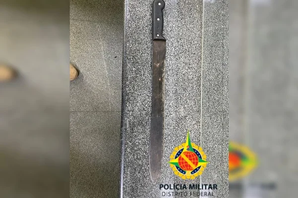 Homem agride companheira com facão de 43 centímetros em Ceilândia