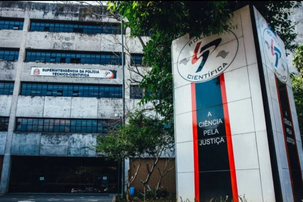 foto colorida da fachada do Instituto de Criminalística (IC) de SP (Polícia Técnico-Científica) - Metrópoles