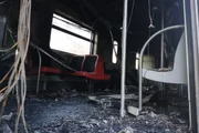 Incêndio destruiu interior de vagão e interrompeu operação na linha 12-Safira.