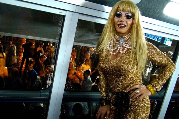 Capital Club recebe festa em apoio a Allice Bombom