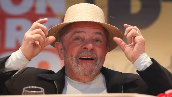 Ex-presidente Lula participou de outras negociações com imóveis que geraram suspeitas
