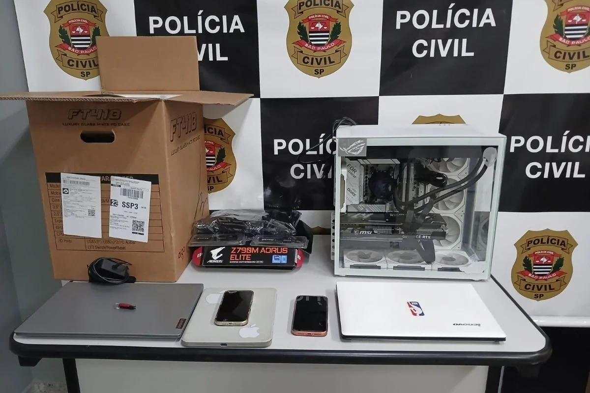 Trio vendia equipamentos eletrônicos na internet, mas enviava panos e pedra - imagem 1 Trio vendia equipamentos eletrônicos na internet, mas enviava panos e pedra - imagem 1