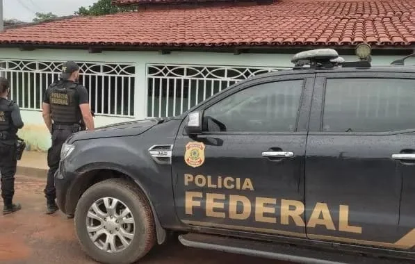 Polícia Federal prende investigado por extorquir mãe de delegado da corporação