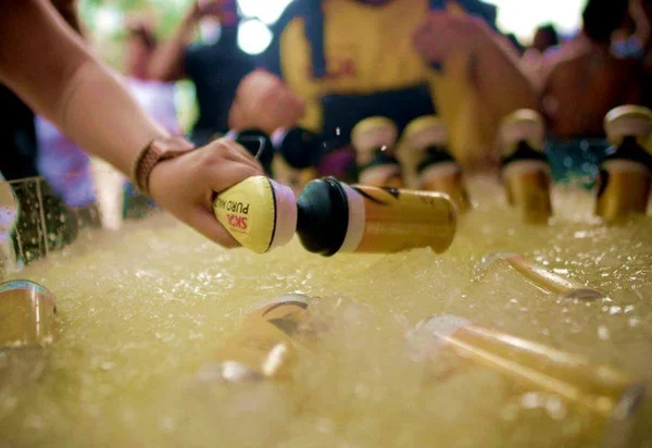 Testamos o Skooler: resfriador de cerveja lançado para o Carnaval