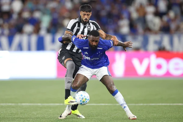 Botafogo e Cruzeiro se enfrentaram no Estádio Nilton Santos