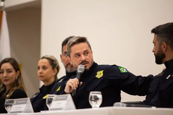 Cerimônia de posse do superintendente da Polícia Rodoviária Federal do Distrito Federal, PRF Igor de Carvalho Ramos. Igor fala ao microfone