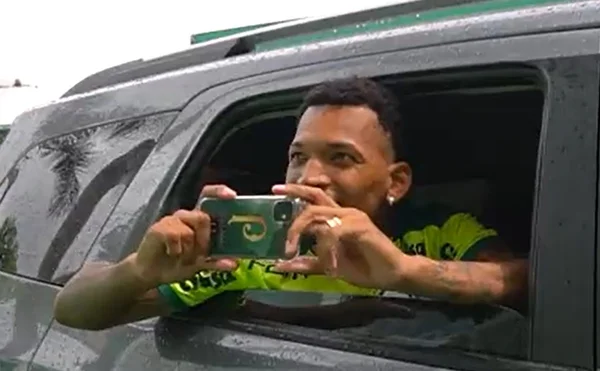 Palmeiras anuncia o volante Jailson “ao som” de Um Maluco no Pedaço