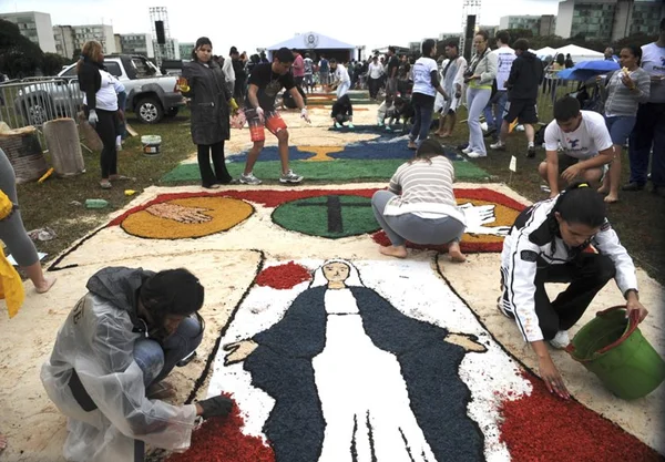 Além de tapete, missa e procissão, Corpus Christi terá corrida