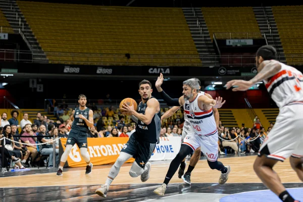 O Brasília Basquete perdeu o 14ºjogo seguido para o São Paulo no NBB, confirmando o péssimo histórico contra a equipe paulista