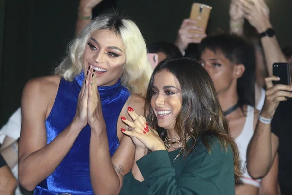 Anitta e Pabllo Vittar podem se apresentar no VMA 2017