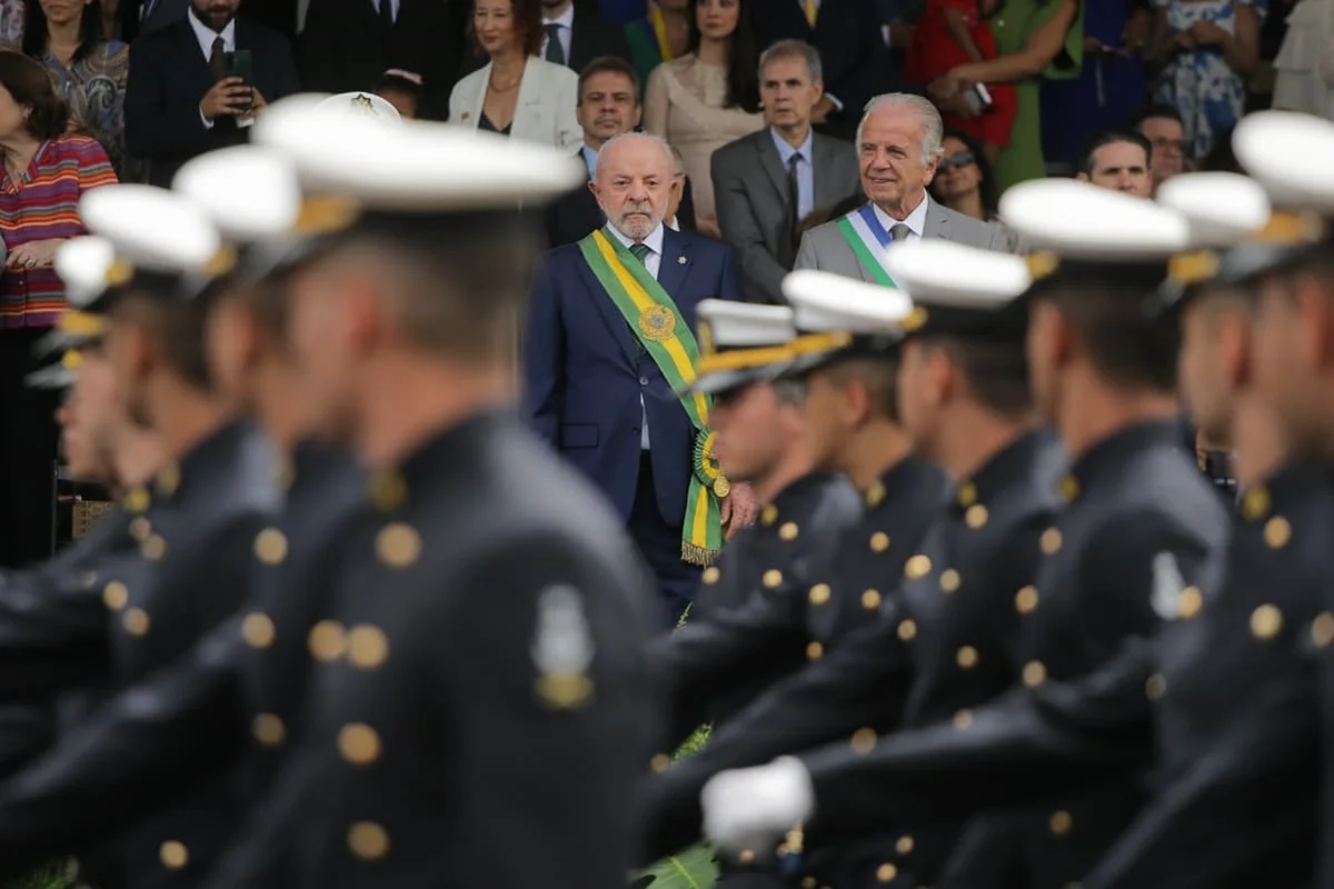 Presidente Lula e o ministro da Defesa do Brasil, José Múcio Presidente Lula e o ministro da Defesa do Brasil, José Múcio