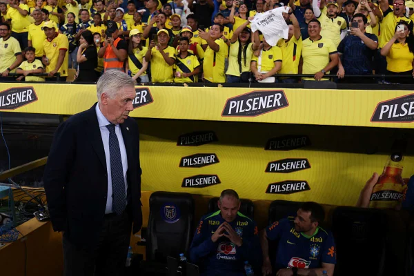 Imagem colorida de Carlo Ancelotti em estreia na Seleção Brasileira - Metrópoles